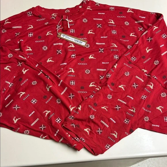 SKIMS Red Patterned Pajama Set - Picture 5 of 7